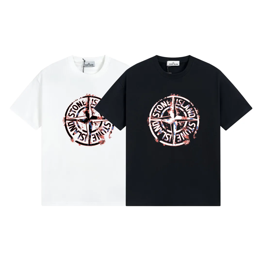 W681#P110💰 2025🆕 Stone lsland/Stone Island Rotten Compass logo printed short-sleeved T-shirt ⚠️[Original creation with high control of details] -Made of 260g combed cotton double yarn, soft and comfortable to the touch, sweat-absorbent and breathable. -Simple basic and versatile style, original quality, the first choice for couples. -Made in a large factory, four needles and five threads on the shoulder, neat routing, high quality workmanship. -Same style for men and women. Very versatile, one piece for everyone, details are clearly visible. Color: Black White Size: M L